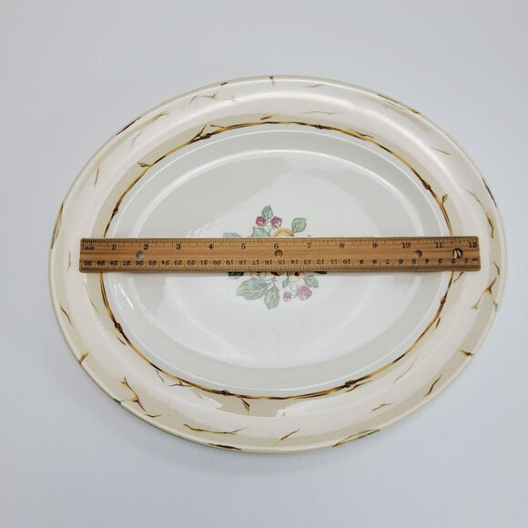 Wedgwood Amway Pears & Berries 14" Oval Serving Platter Beige Fruit & Floral - Picture 7 of 7
